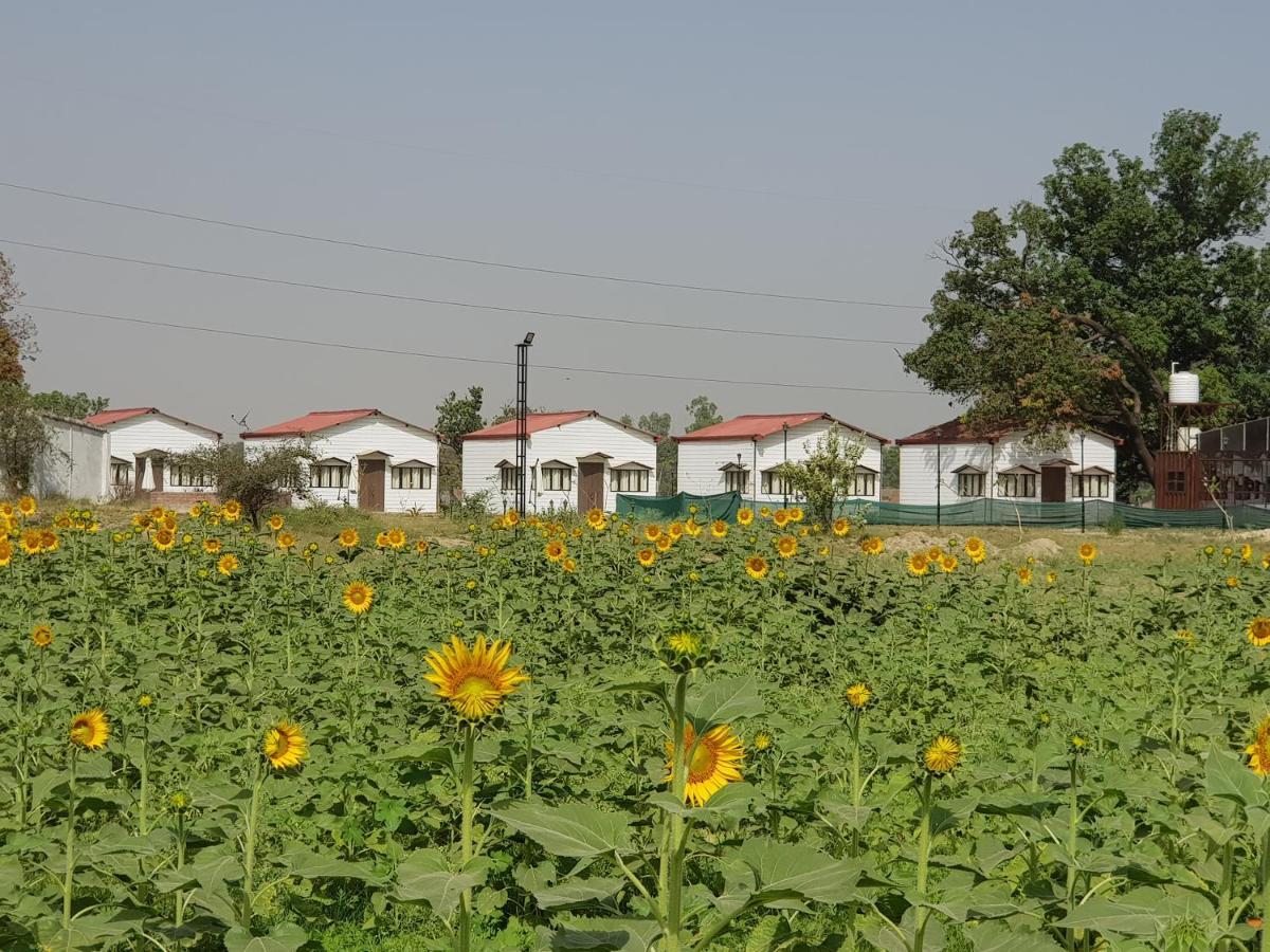 Allāhābād Junction Living Green Farms מראה חיצוני תמונה